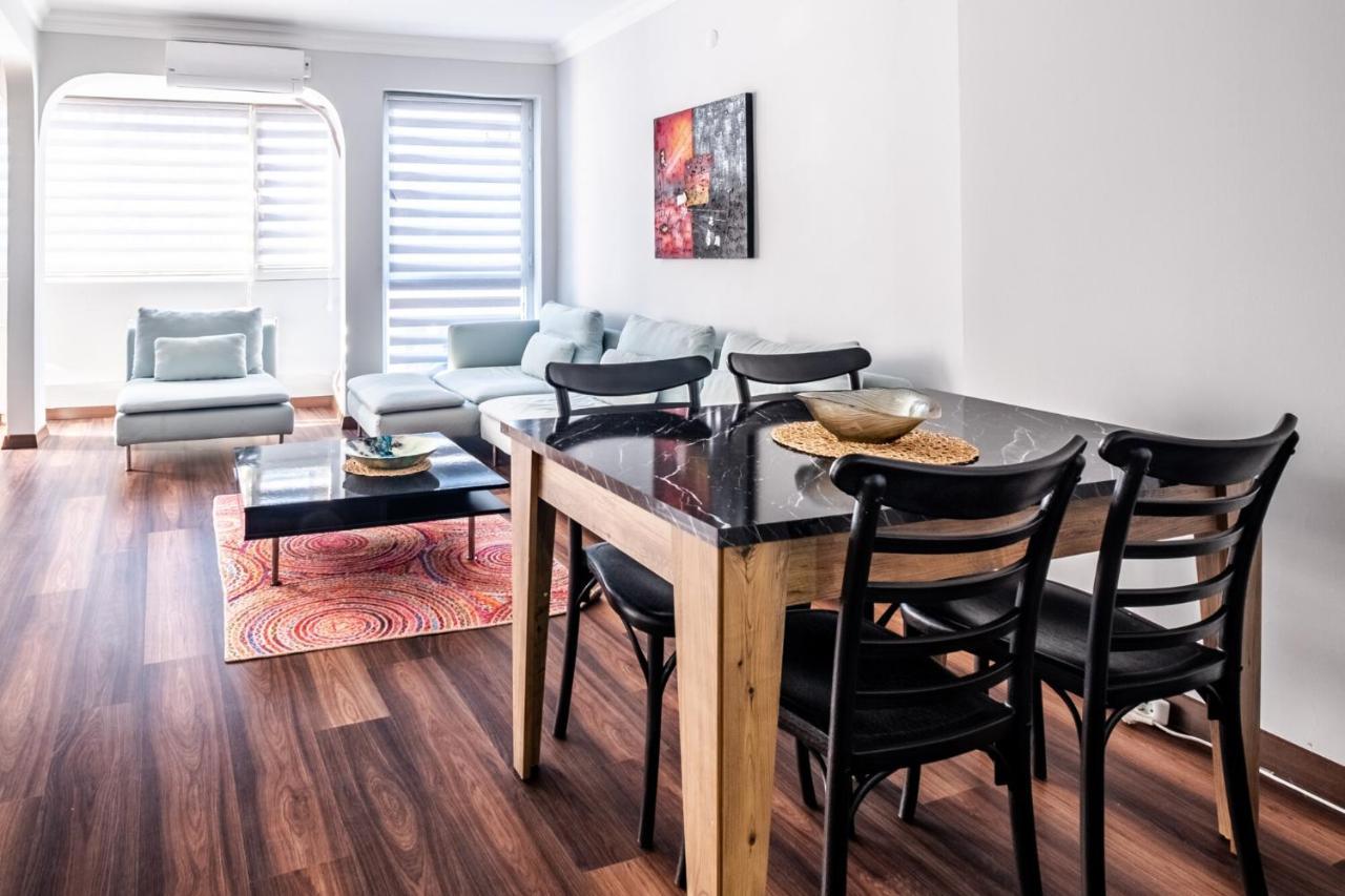 Sleek Flat 50 M To Bull Statue In Kadikoy Apartment Истанбул Екстериор снимка