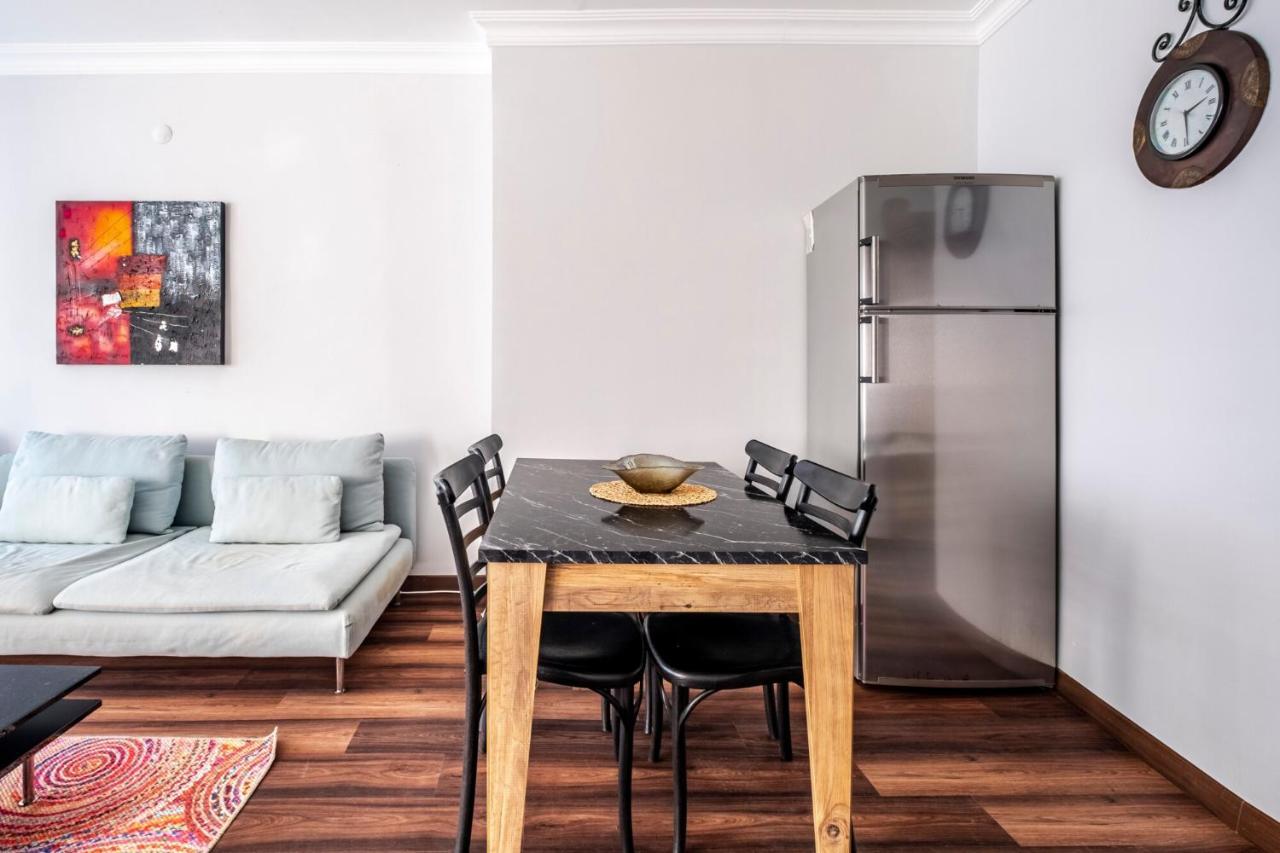 Sleek Flat 50 M To Bull Statue In Kadikoy Apartment Истанбул Екстериор снимка